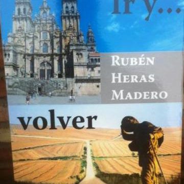 Presentación del Libro “Ir y… volver” de Rubén Heras en el Lar Gallego