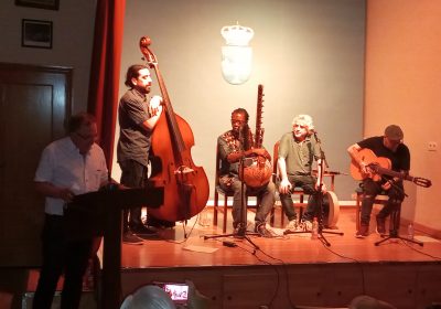 El Lar Gallego de Sevilla celebra la tercera jornada literario-musical “Confluencias”