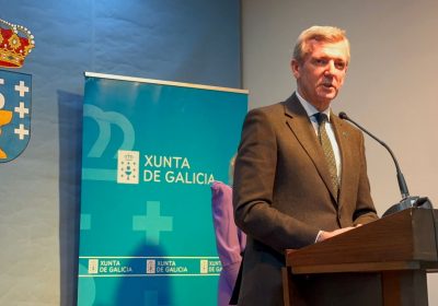 El Lar Gallego de Sevilla celebra su 69º Aniversario e impone la “Anduriña de Oro”, máxima distinción de esta casa regional, al Presidente de la Xunta de Galicia, Alfonso Rueda