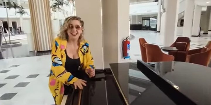 Laura de los Ángeles estará con nosotros en “Xacobeo 27, Camino por la Cultura Gallega” 25 Aniversario Gaiter@s del Lar Gallego de Sevilla.
